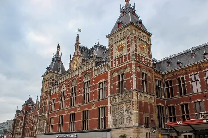 Amsterdam City Center, Red Light District and Coffee Shops Tour - National Monument and Nieuwe Kerk