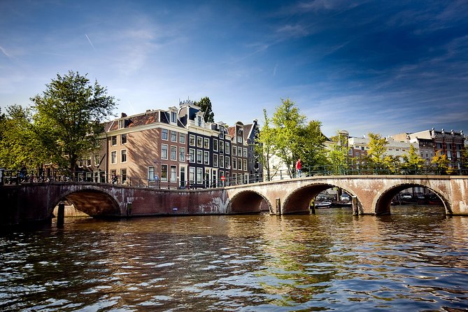 Amsterdam City Centre Cruise on heated boat with Audioguide - Rijksmuseum views and the Skinny Bridge