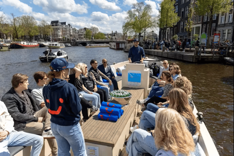 Amsterdam: City Highlights Small Boat Canal Cruise with host - Key points to know before you book