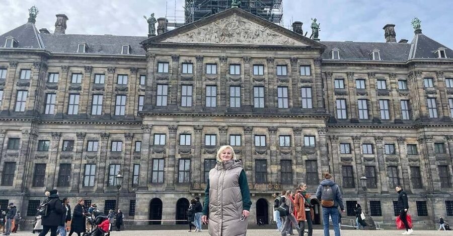 Amsterdam: City Highlights Walking Tour - Dam Square and Beurs van Berlage: trade made visible