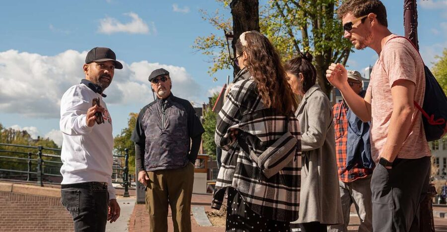 Amsterdam City walking tour - Starting at Damrak, beside Amsterdam Centraal