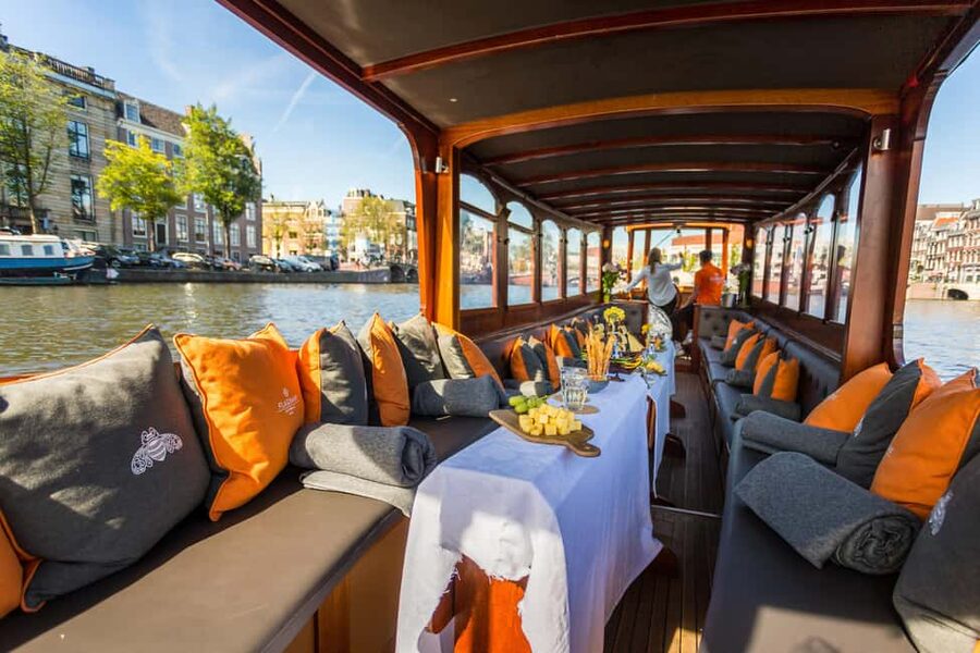 Amsterdam: Classic Boat Cruise with Optional Cheese & Wine - What Makes This Canal Cruise Worth Your Hour