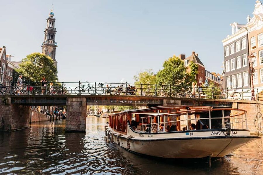 Amsterdam: Classic Boat Cruise with Optional Cheese & Wine - How the Crew Shapes the Experience