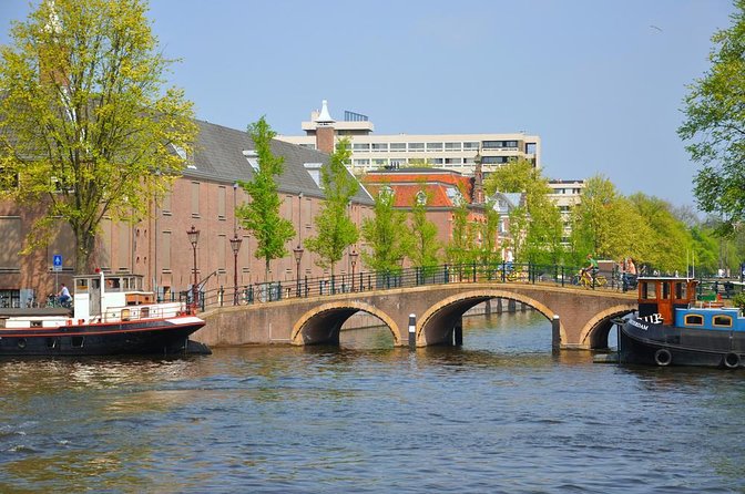 Amsterdam Classic Saloon Boat Cruise with Drinks and Cheese - Key things to know before you book