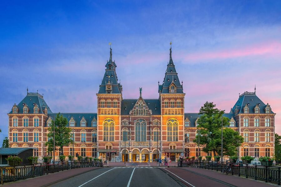 Amsterdam: Combo Rijksmuseum & Hop-On Hop-Off Bus - The summer-only blue line and its limits