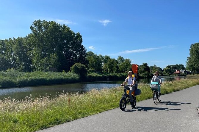 Amsterdam Countryside Bike and Kayak Tour - Returning through Zunderdorp and back to Amsterdam