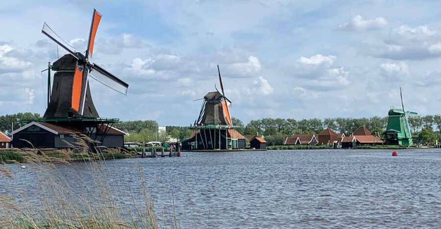 Amsterdam: Countryside Bike Tour and Zaanse Schans Windmills - The Monet wetlands and the quieter countryside