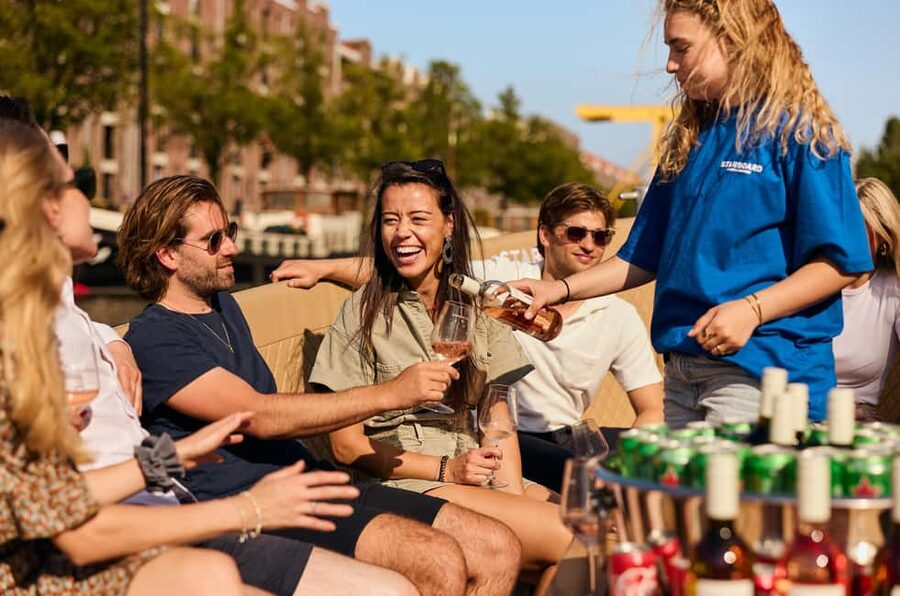 Amsterdam: Cozy Evening Canal Cruise With Open Bar Option - Key things to know before you go
