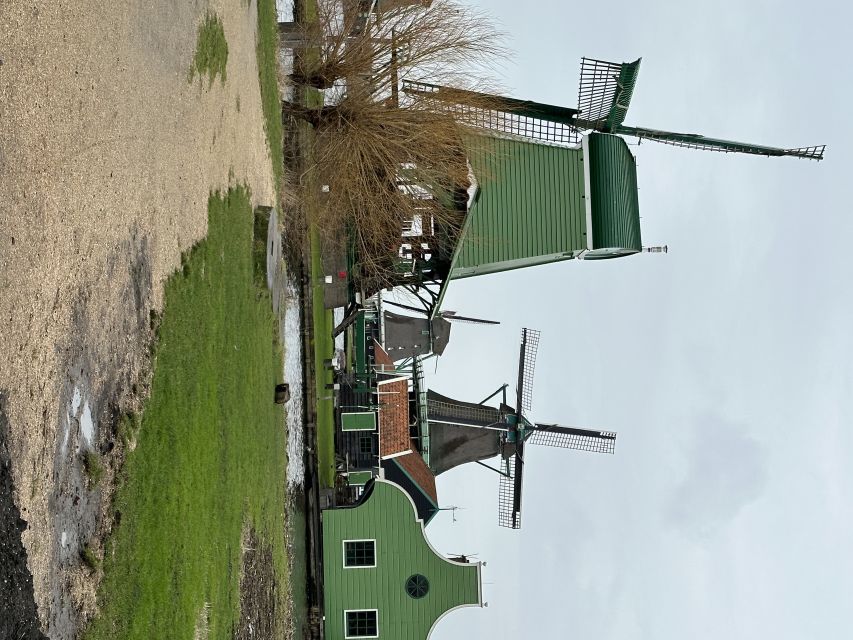 Amsterdam: Day Tour Keukenhof and Zaanse Schans Windmills - Keukenhof: four hours among millions of flowers