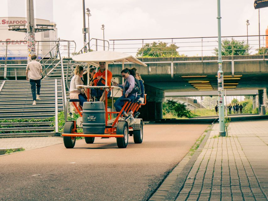 Amsterdam: Dutch Beer Bike Blast Tour with Onboard Bar - Music, beer, and the built-in bar