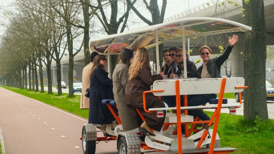Amsterdam: Dutch Beer Bike Blast Tour with Onboard Bar - What $37 buys you