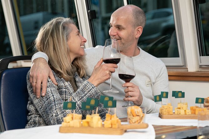 Amsterdam: Dutch Cheese and Wine Tasting Cruise - Cruising the Herengracht and Amsterdam’s UNESCO canals