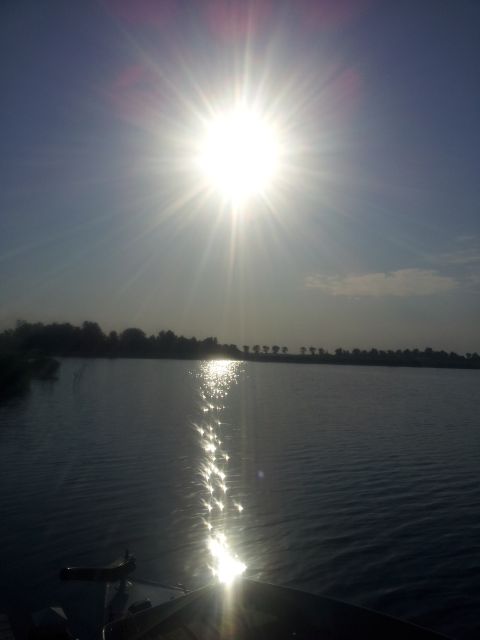 Amsterdam: Dutch Countryside Sunset Canoe Tour - A drink at a local home sets the tone