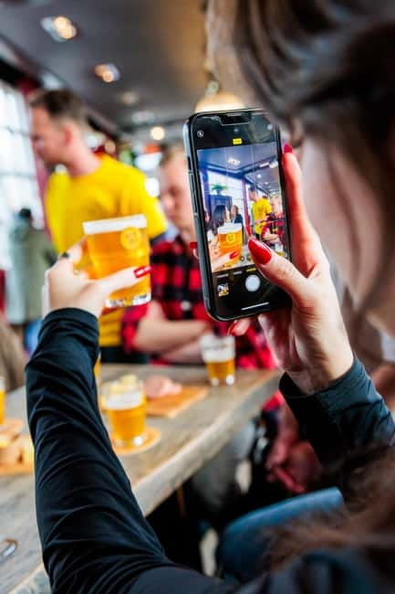 Amsterdam: Dutch Craft Beer Tasting with cheese and snacks - The beer guide keeps the tasting moving