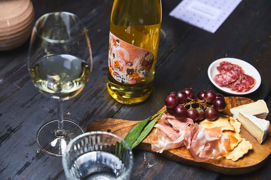 Amsterdam: Dutch Wine Tasting with Sommelier - Five wines, four distinct styles