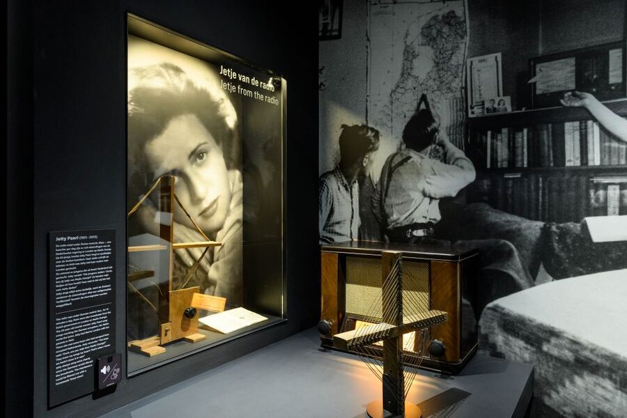 Amsterdam: Dutch WWII Resistance Museum Entry Ticket - Entering the 1940s through photographs and street scenes