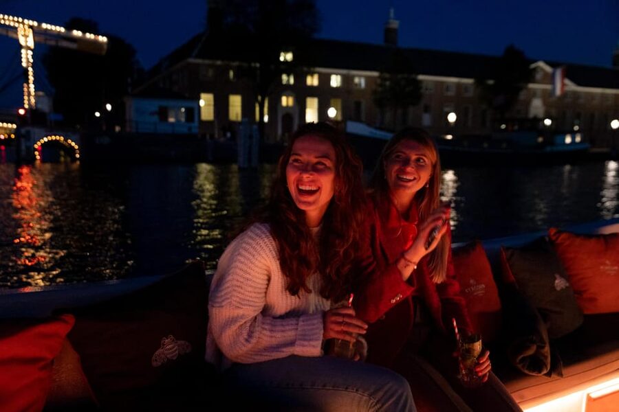 Amsterdam: Evening Canal Cruise with (Open) Bar on Board - The route from Amsterdam’s central canals to the Amstel