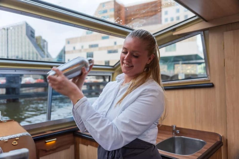 Amsterdam: Evening Cocktail Cruise along the canals - Starting at Damrak 16 near Centraal Station