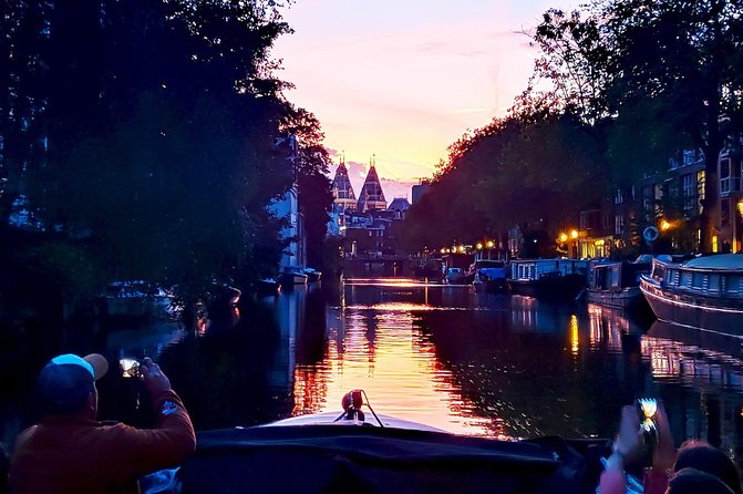 Amsterdam Evening Cosy & Small Cruise & Drinks and Bites - Sunset - The best time to choose