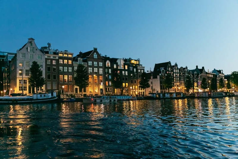 Amsterdam: Evening Cruise with Optional Wine and Snacks - The route from Prinsengracht to Westerkerk