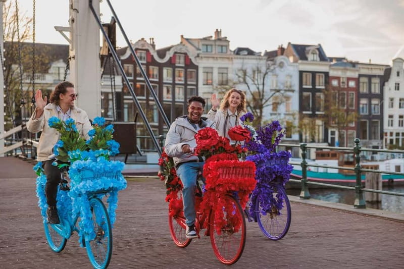 Amsterdam: Explore Canals, Guided Tour on Flower Bikes - Key points to know before you pedal off