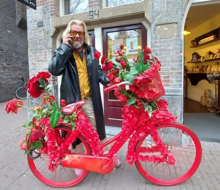 Amsterdam: Explore Canals, Guided Tour on Flower Bikes - Starting near Central Station on Nieuwezijds Voorburgwal