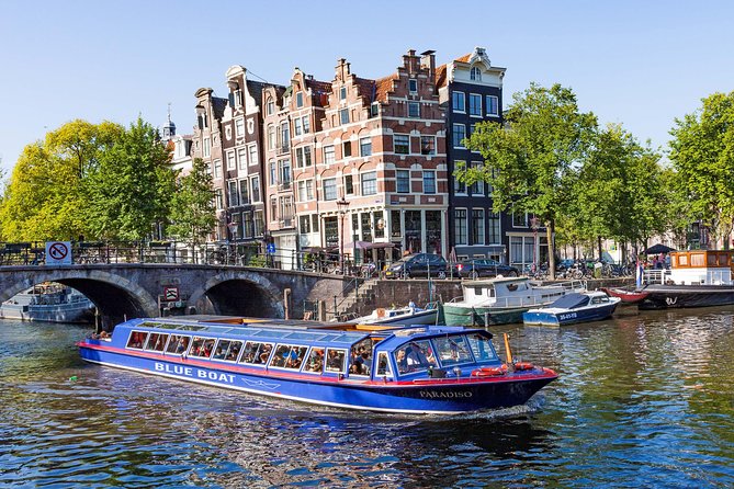 Amsterdam Family-Friendly Canal Cruise with Snackbox Option - Westerkerk and the view along Prinsengracht
