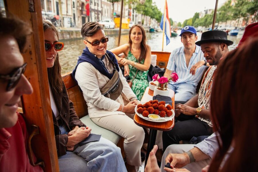 Amsterdam: Food and Canal Tour - Timing, meeting point, and practical details