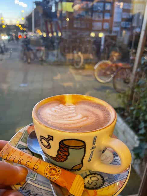 Amsterdam: Food Walking Tour - Fried snacks and local fast food