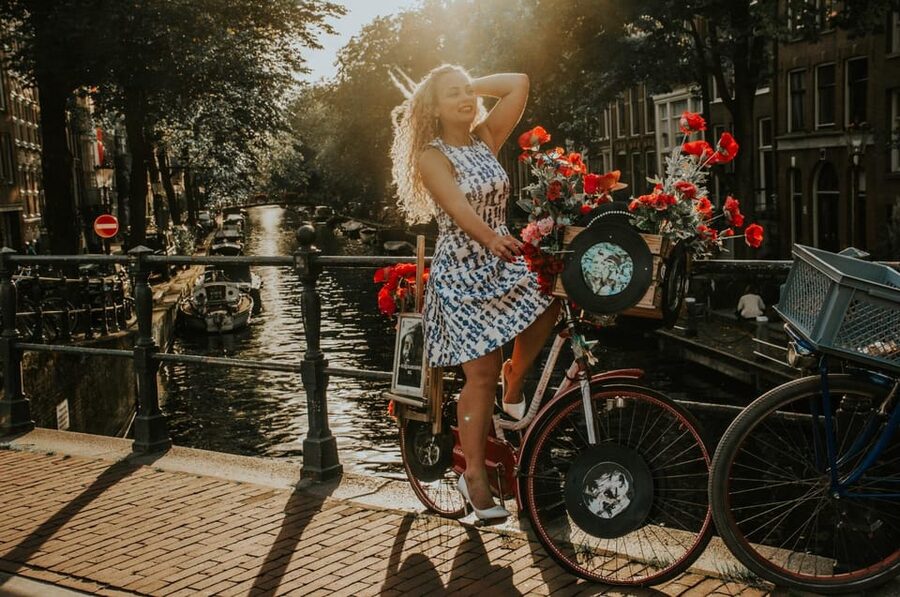 Amsterdam: Full private photosession around the city - What the 45-minute Amsterdam session is really like