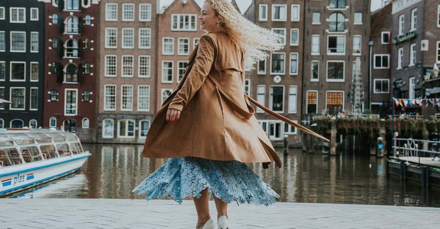 Amsterdam: Full private photosession around the city - Choosing locations that fit your trip