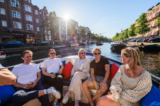 Amsterdam: German-speaking boat trip with bar on board - Ending near Rembrandt Square