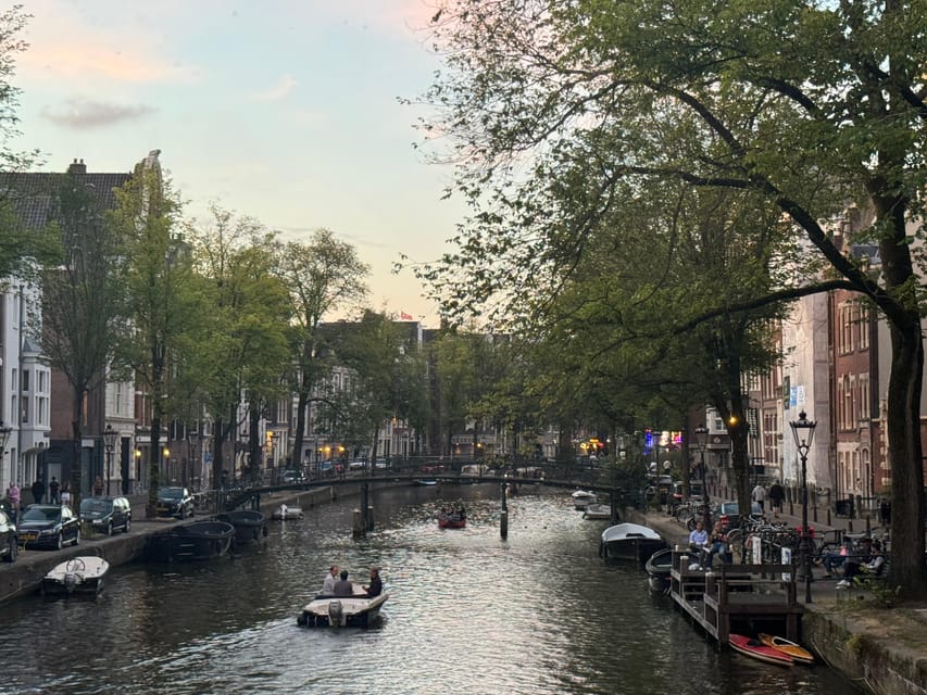 Amsterdam: Ghost Walking Tour and Dark History - Oudezijds Achterburgwal and tales from the canals