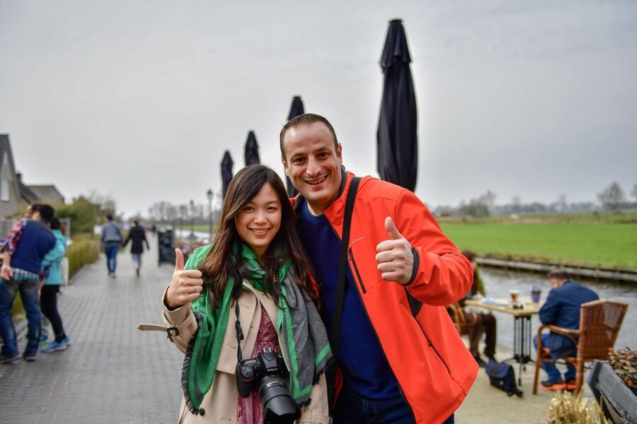 Amsterdam: Giethoorn and Zaanse Schans Windmills Day Tour - What the guide adds to a long day