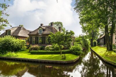 Giethoorn Tour Scenic Cruise, Cheese & Free Time