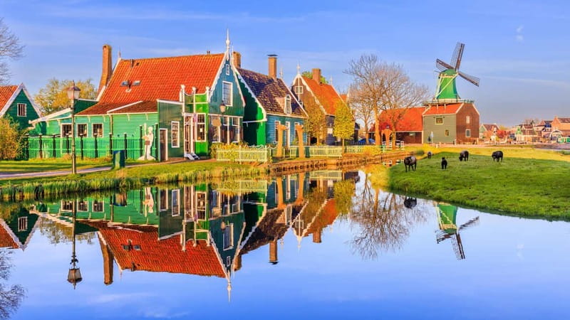 Amsterdam: Giethoorn & Zaanse Schans Small Group Day Trip - Zaanse Schans: windmills, cheese, and wooden shoes