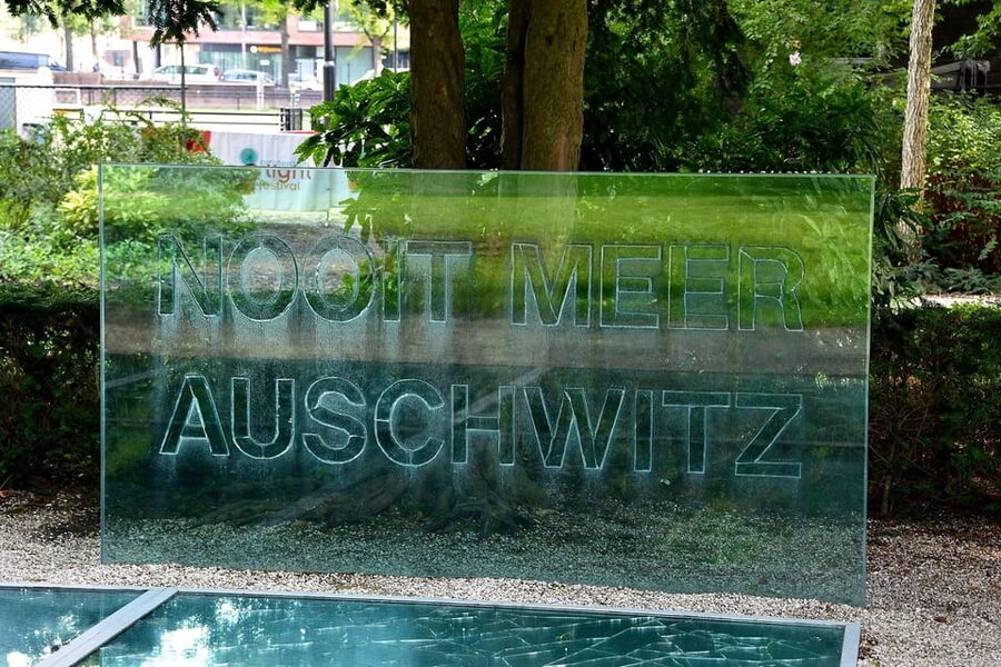 Amsterdam: Guided Anne Frank Small-Group Walking Tour - What $30 buys you