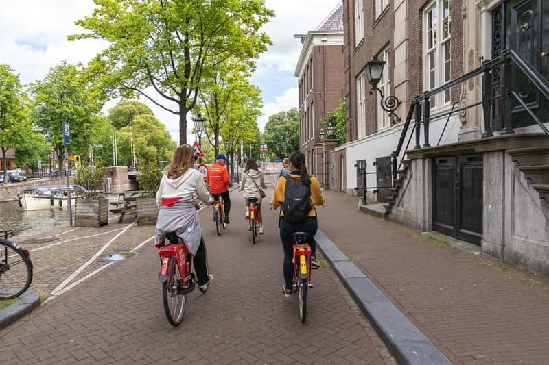 Amsterdam: Guided Bike Tour City Centre in EN/DE/FR/ES - Why a bicycle is the right way to meet Amsterdam