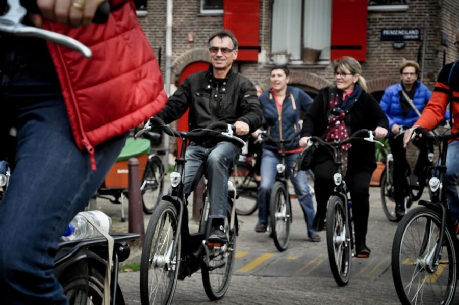 Amsterdam: Guided City Bike Tour in French - The Nine Streets and the Canal Ring