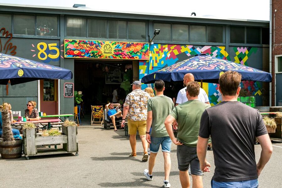 Amsterdam: Guided Craft Beer Brewery Bus Tour with Tastings - The first brewery: Oedipus Brewing