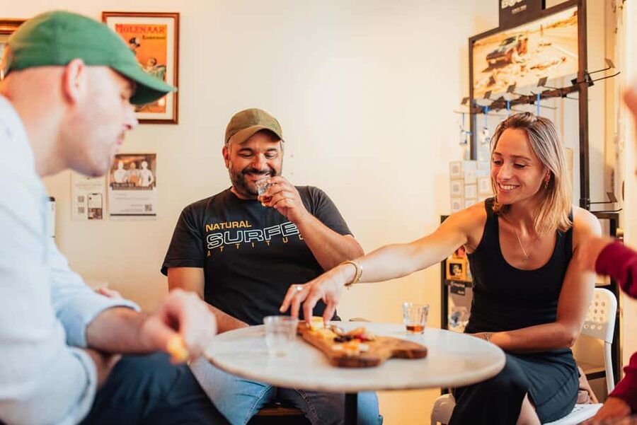 Amsterdam: Guided Cultural Food Tour in German or English - Guide quality and group size