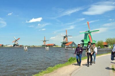 Guided Zaanse Schans, Windmills & Cheese Tour