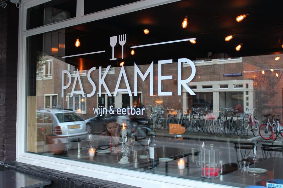 Amsterdam: High Wine at wine bar Paskamer, 3-rounds - Who will enjoy this experience most?