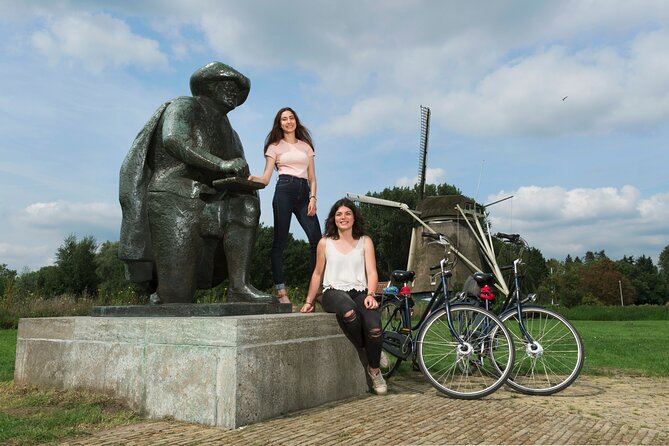 Amsterdam Highlights Bike Tour - Guided in EN/ES/DE/NL - The Portuguese Synagogue and the Skinny Bridge