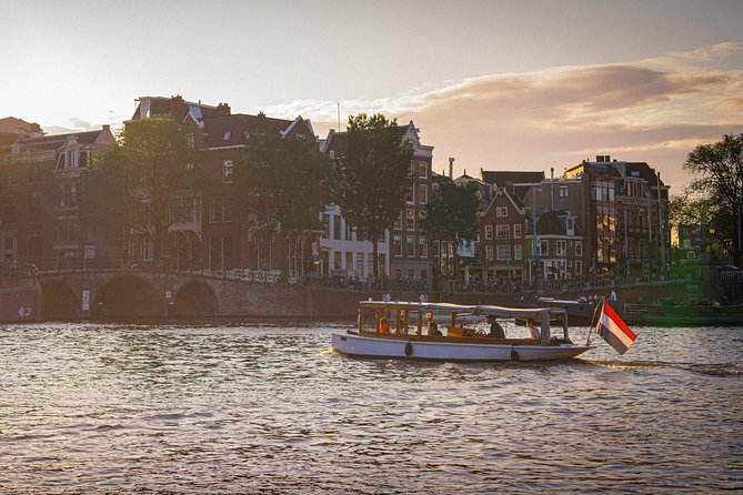 Amsterdam Highlights Canal Cruise with a Drink - The Jordaan by water