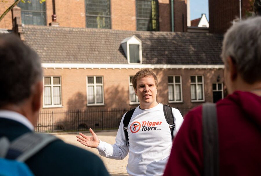 Amsterdam: Highlights & History Walking Tour - Meeting at Park Plaza Victoria Hotel