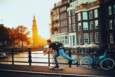 Amsterdam Highlights Walking Tour: Small Group Experience