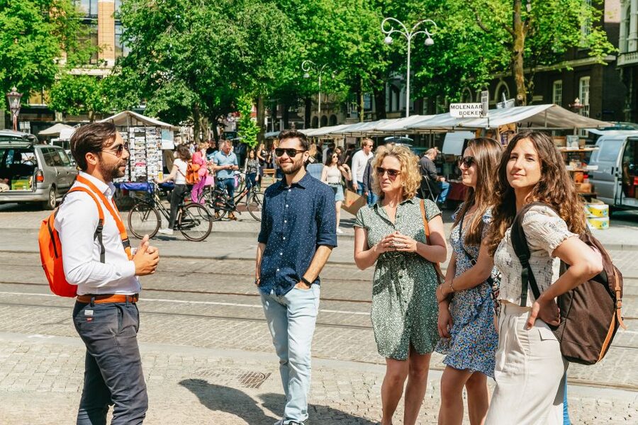 Amsterdam: Historical Highlights Walking Tour with Tasting - Begijnhof and Amsterdam’s Quieter Side