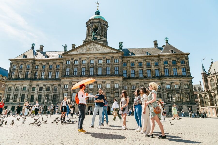 Amsterdam: Historical Highlights Walking Tour with Tasting - Is Two Hours Enough for Amsterdam’s Old Center?