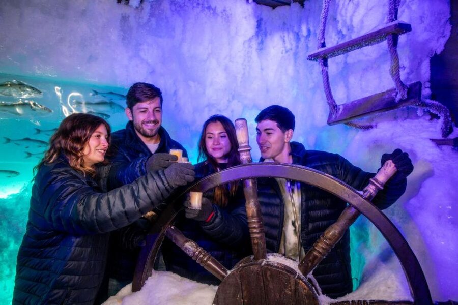 Amsterdam: Icebar Entry Ticket with 3 Drinks - Suit up for a bar made from 35 tons of ice